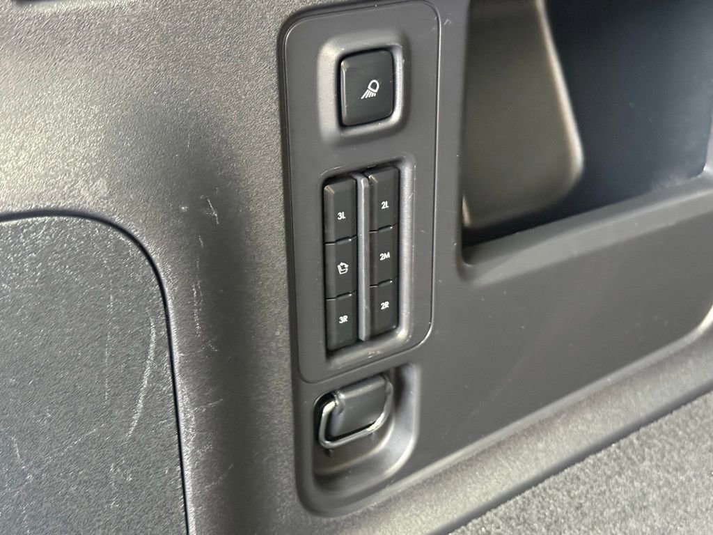 Used 2025 Lincoln Navigator L Reserve image 9