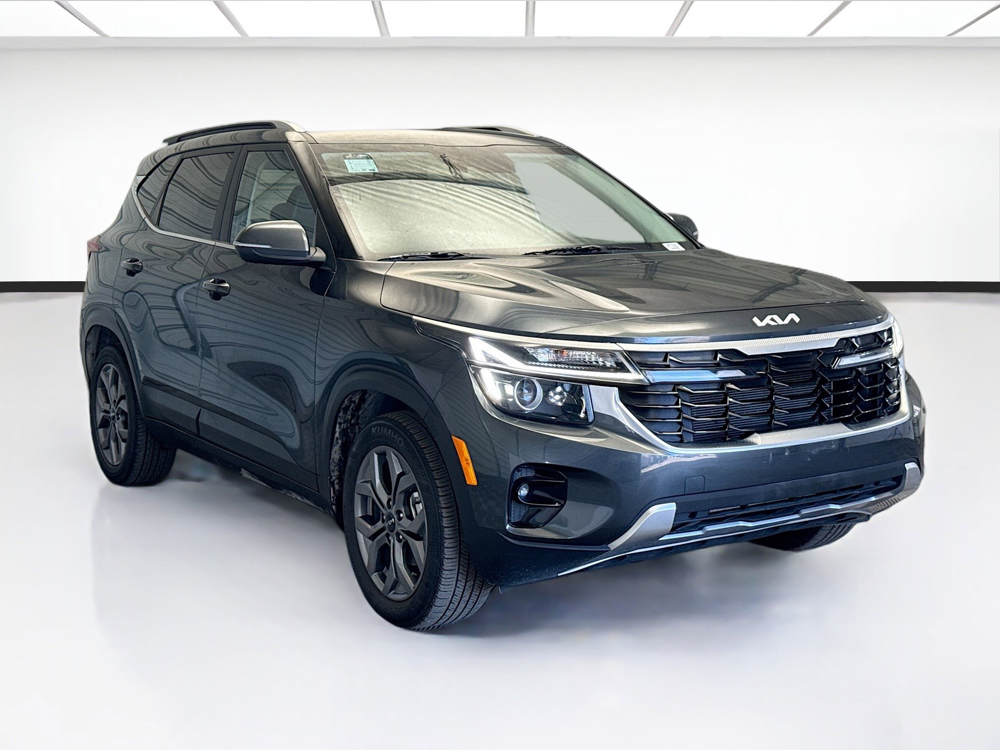 Used 2024 Kia Seltos S image 3