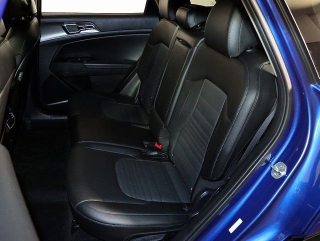 Used 2023 Kia Sportage SX image 13