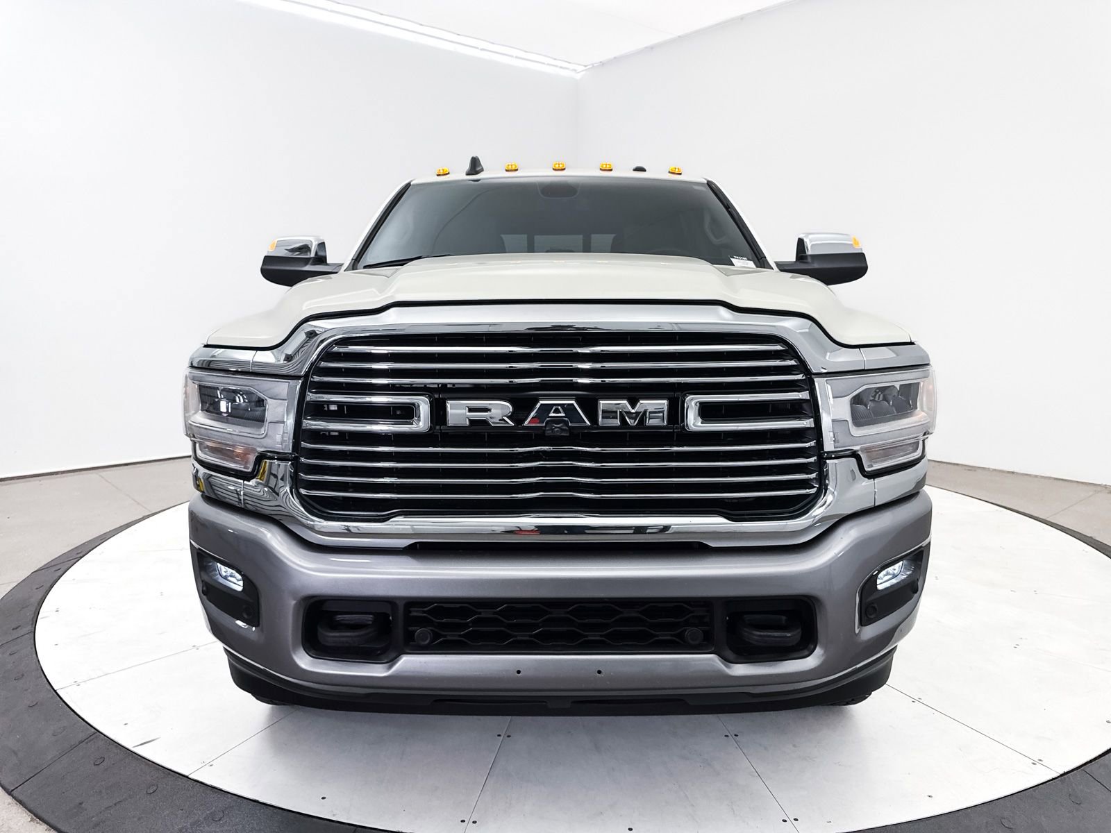 Used 2021 RAM 3500 Laramie AWD/4WD image 14
