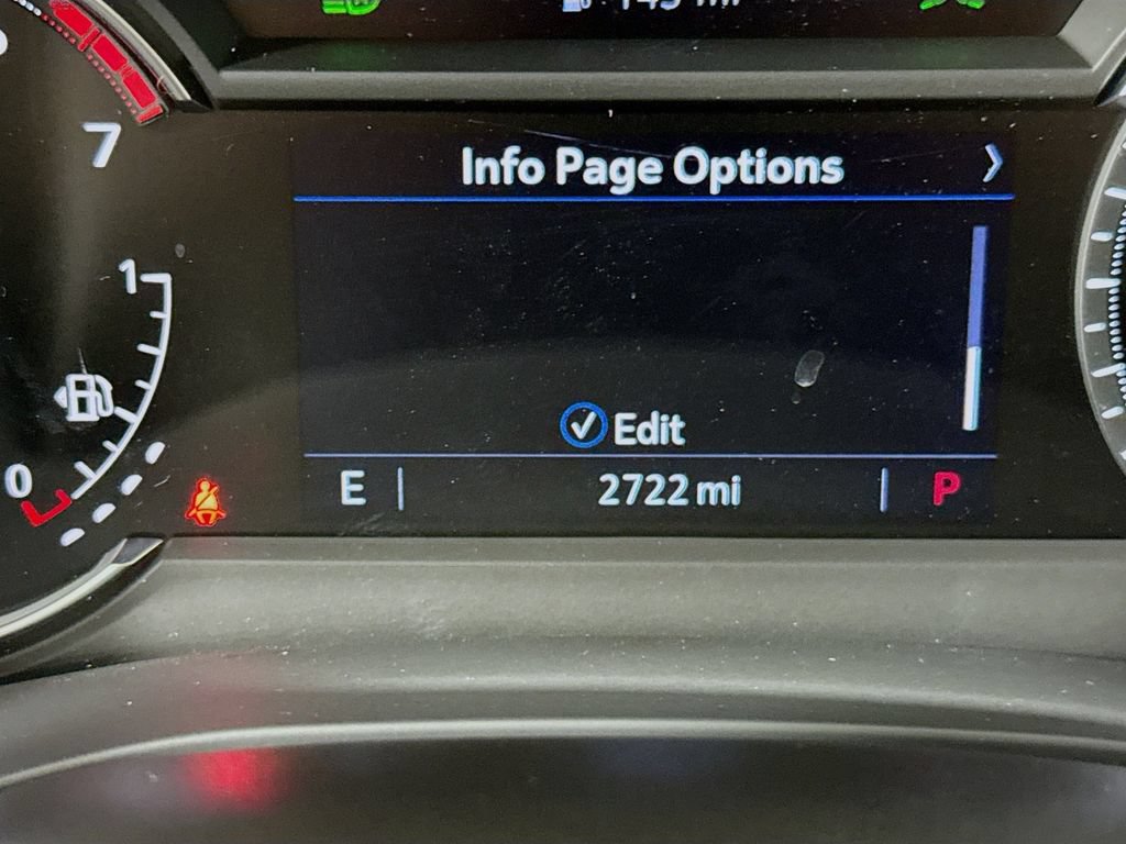 Used 2025 Cadillac XT6 Luxury FWD image 13