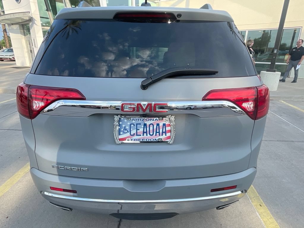 Used 2019 GMC Acadia Denali w/ Technology Package FWD image 5