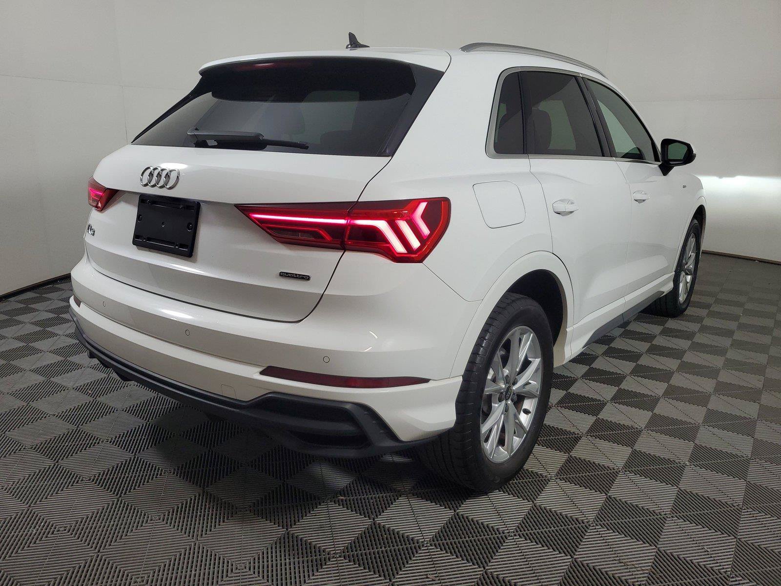 Used 2023 Audi Q3 2.0T Premium AWD/4WD image 6