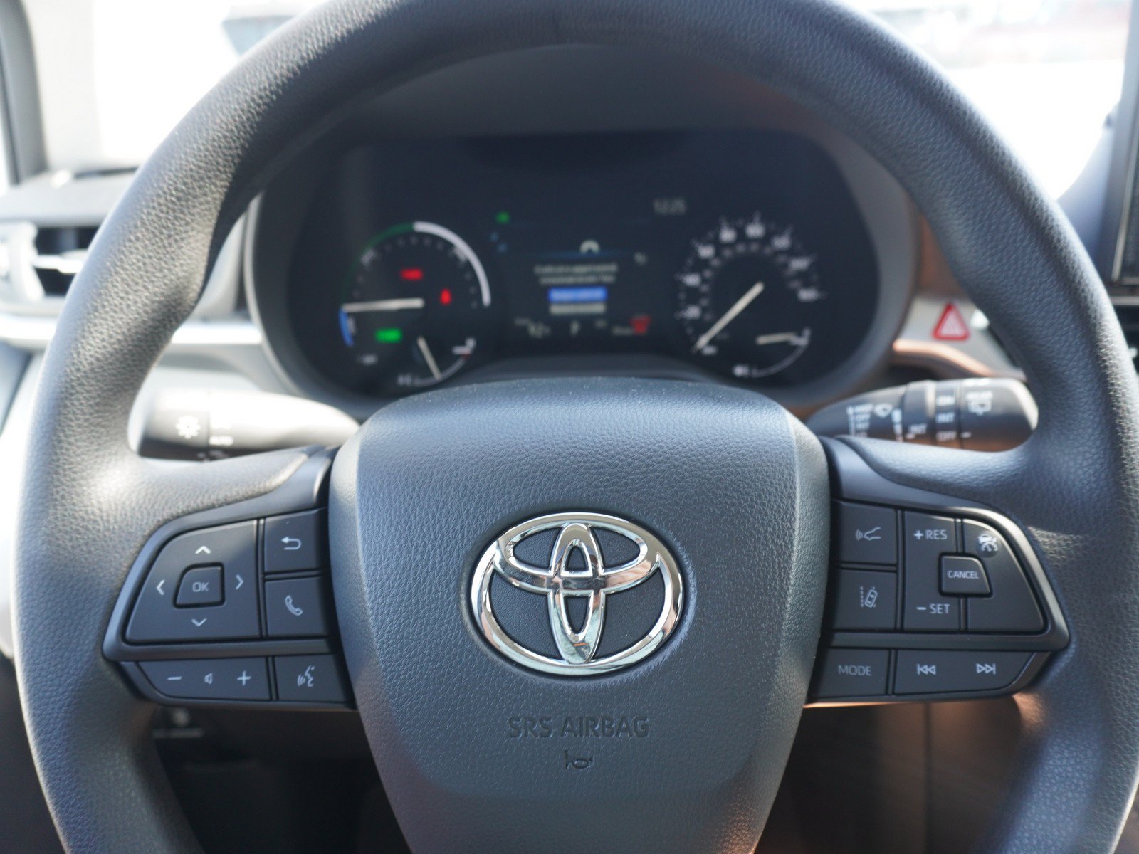 New 2026 Toyota Sienna LE FWD image 23