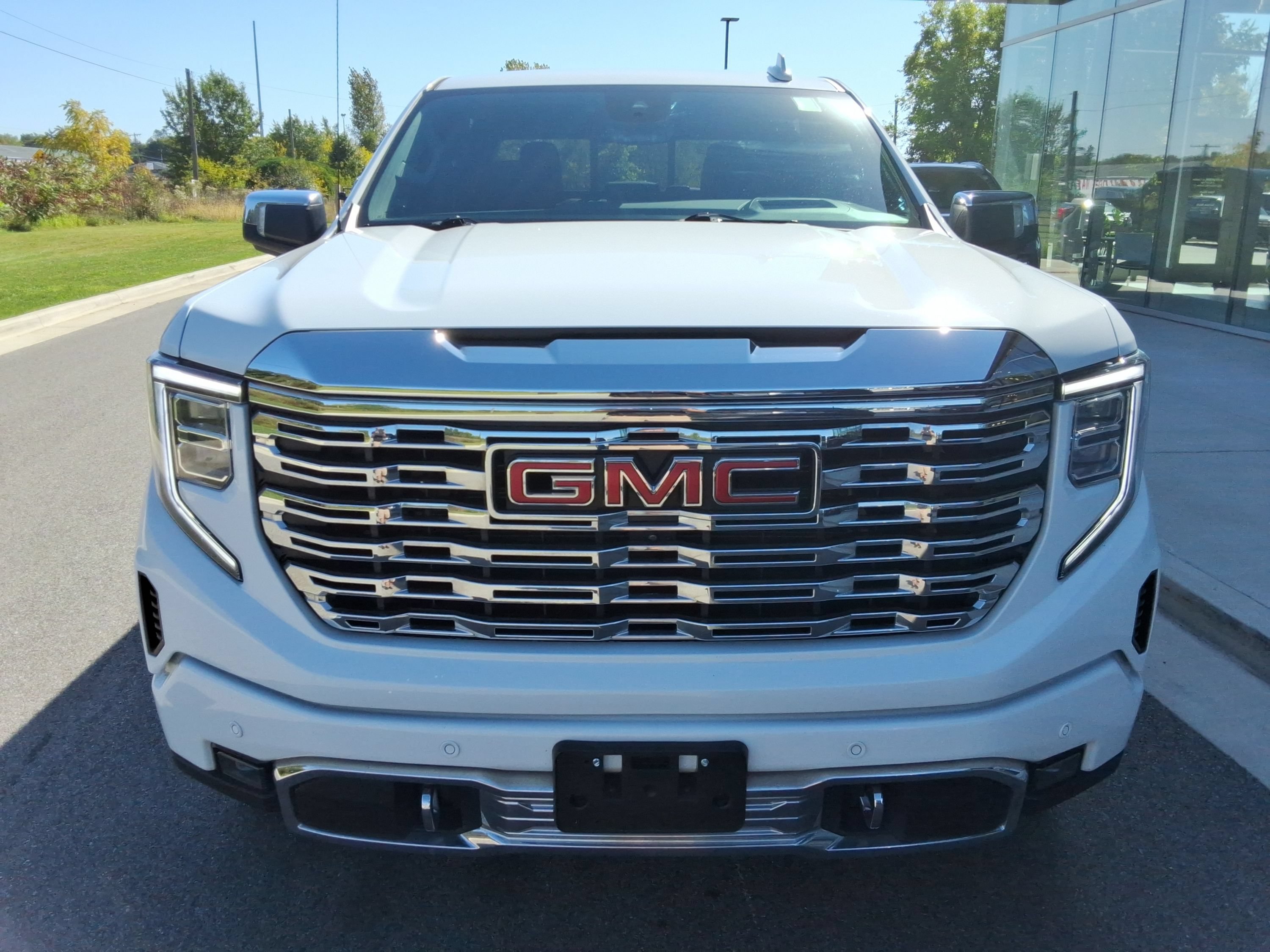 Used 2023 GMC Sierra 1500 Denali w/ Technology Package AWD/4WD image 25