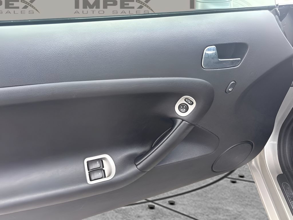 Used 2007 Pontiac Solstice GXP w/ Premium Package RWD image 14