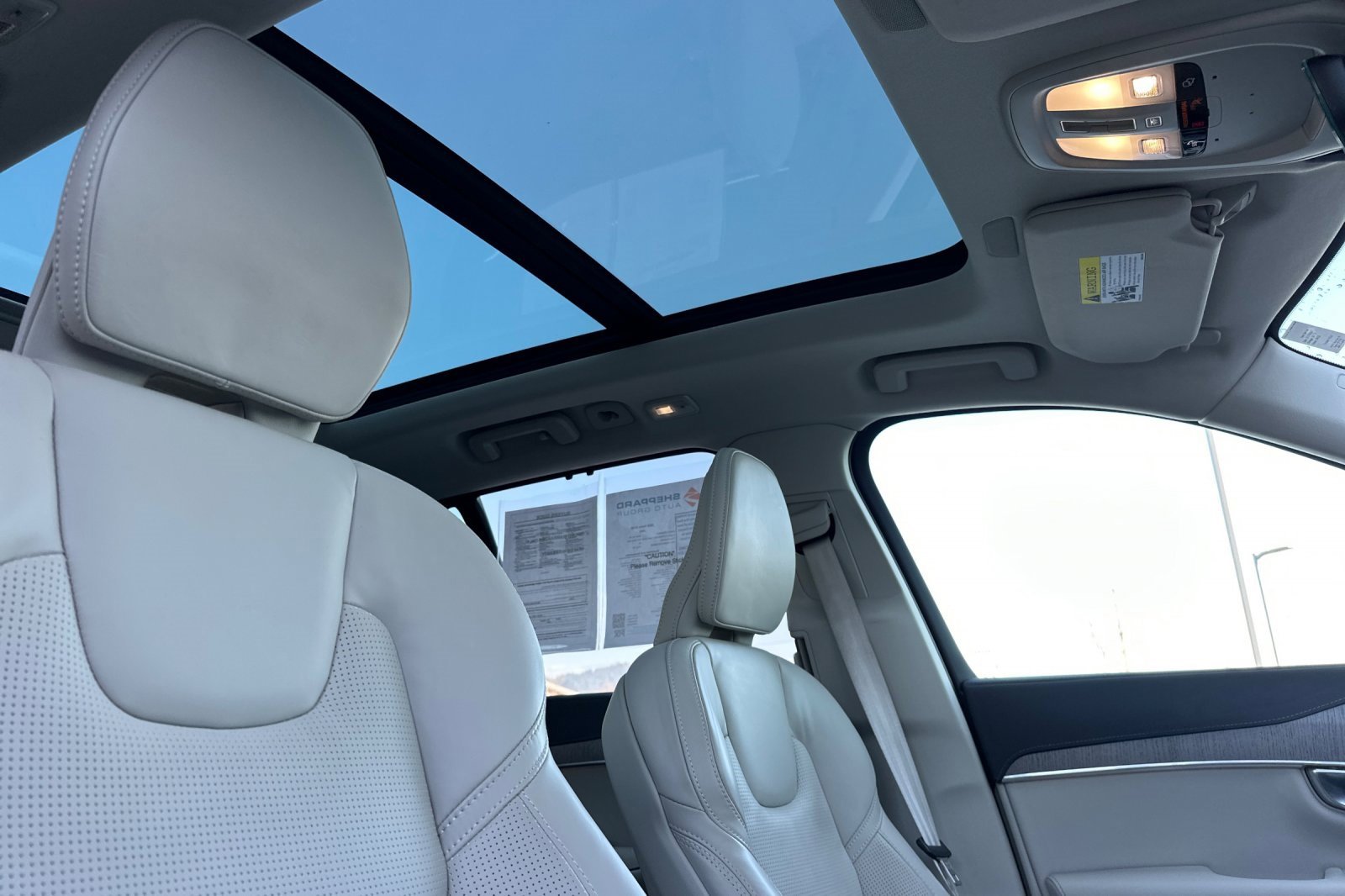 Used 2025 Volvo XC90 B6 Ultra image 19