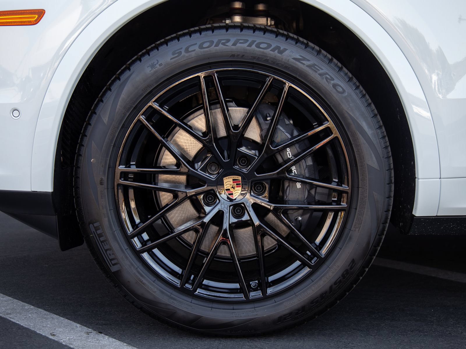 New 2026 Porsche Cayenne Coupe AWD/4WD image 12