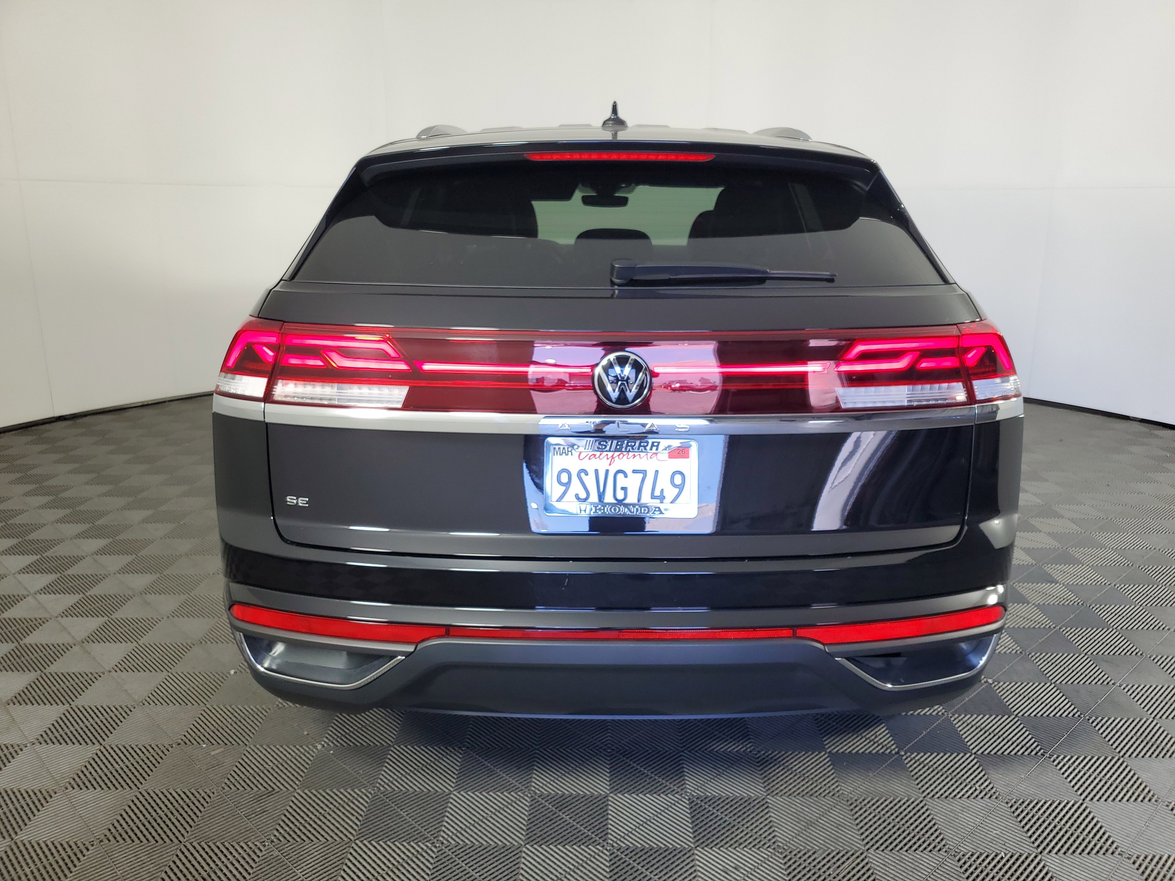 Used 2025 Volkswagen Atlas Cross Sport SE image 5