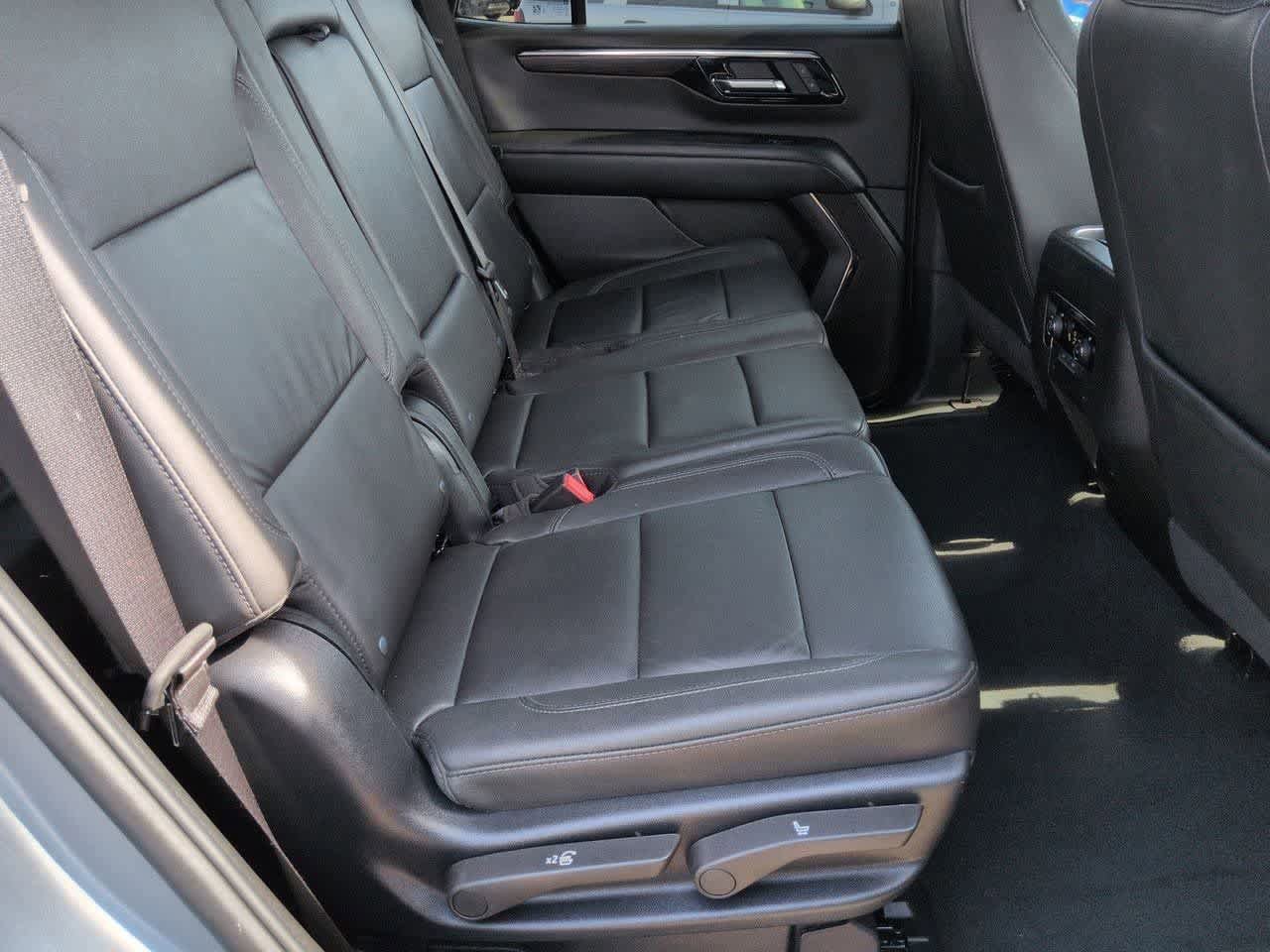 Used 2025 Chevrolet Tahoe Z71 AWD/4WD image 20