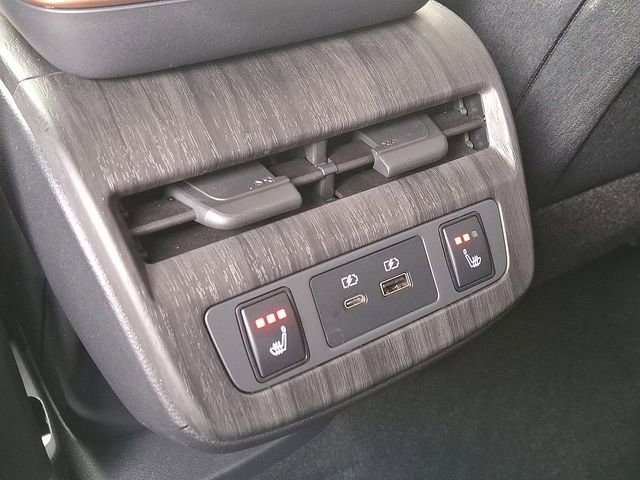 Used 2024 Nissan Ariya FWD image 11