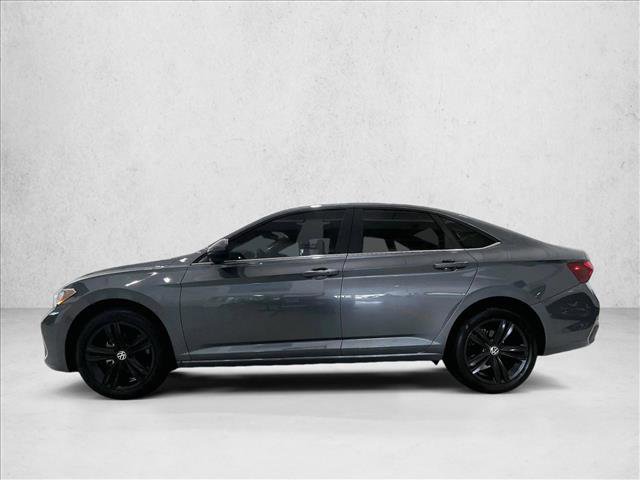 Used 2024 Volkswagen Jetta SE image 6