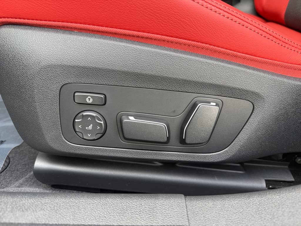 Used 2026 BMW M3 RWD image 37