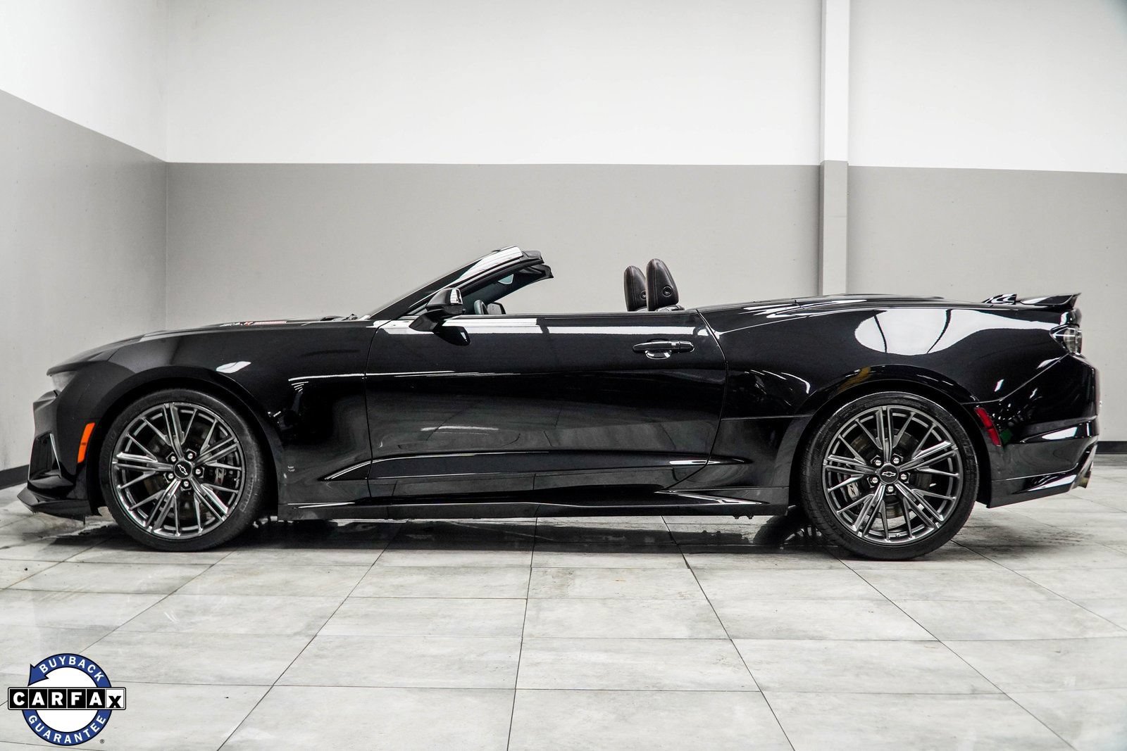 Used 2021 Chevrolet Camaro ZL1 RWD image 9