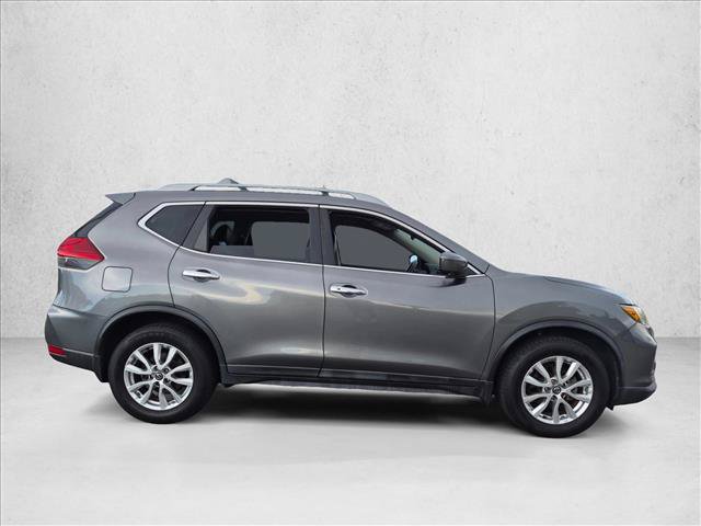 Used 2017 Nissan Rogue SV w/ SV Premium Package FWD video 4