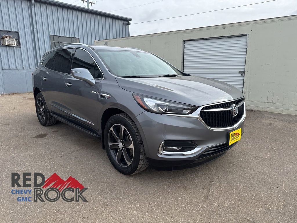 Used 2019 Buick Enclave Essence w/ LPO, Touring Package AWD/4WD image 3