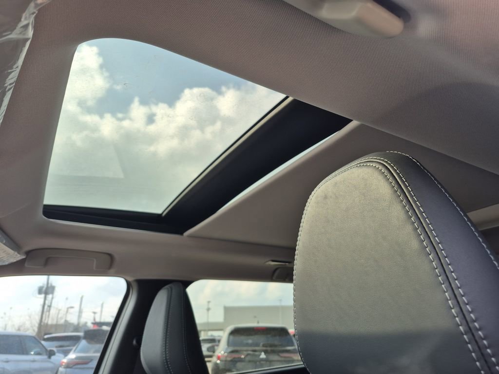 New 2026 Mitsubishi Outlander SE image 28