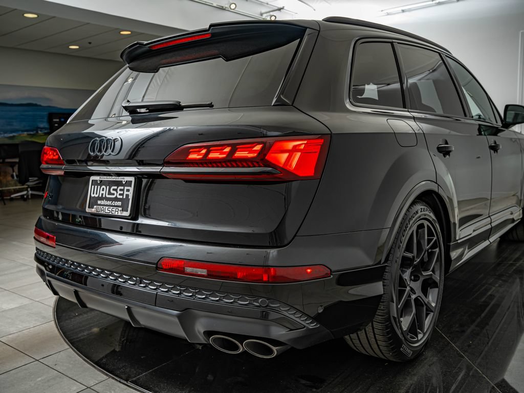Used 2025 Audi SQ7 Prestige AWD/4WD image 17