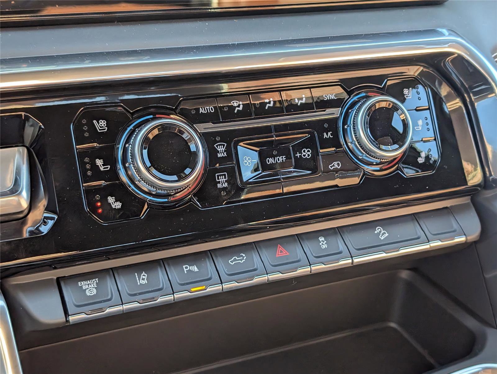 New 2026 GMC Sierra 2500 Denali Ultimate image 28