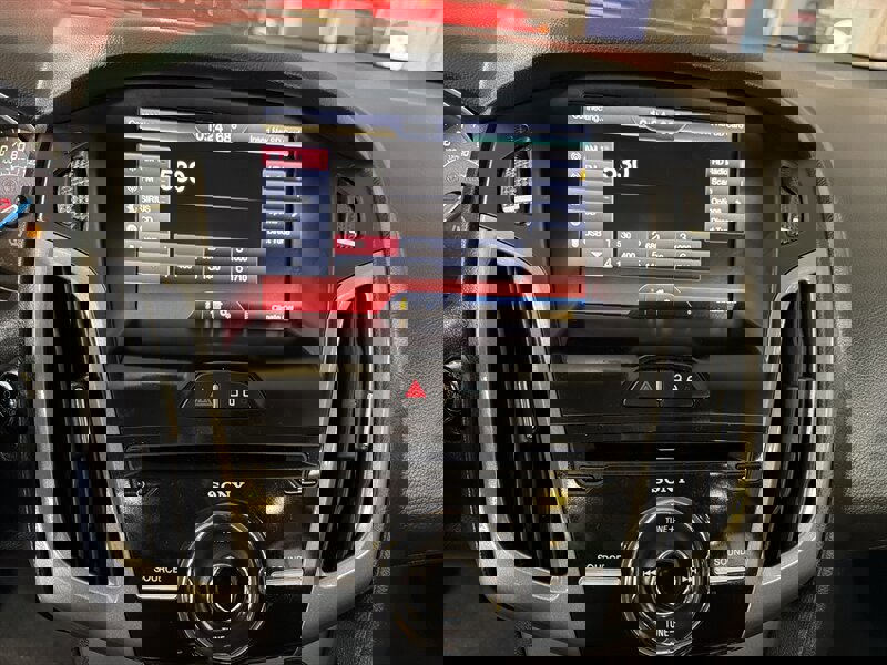 Used 2013 Ford Focus Titanium w/ Luxury Pkg image 14