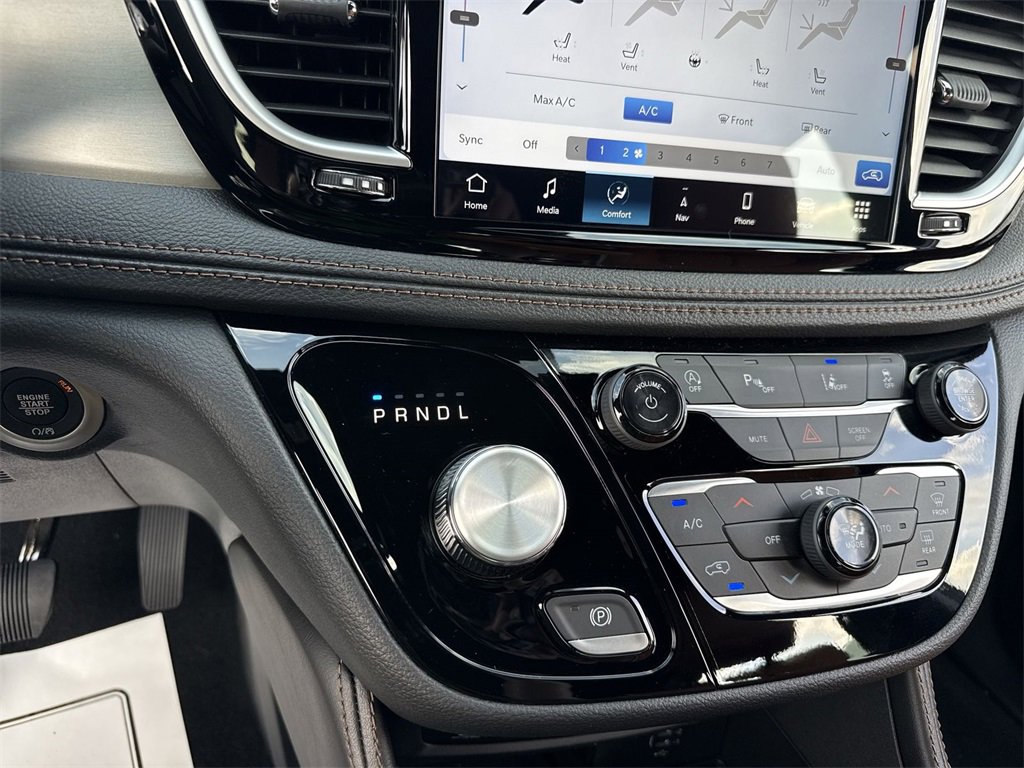New 2026 Chrysler Pacifica Pinnacle image 20
