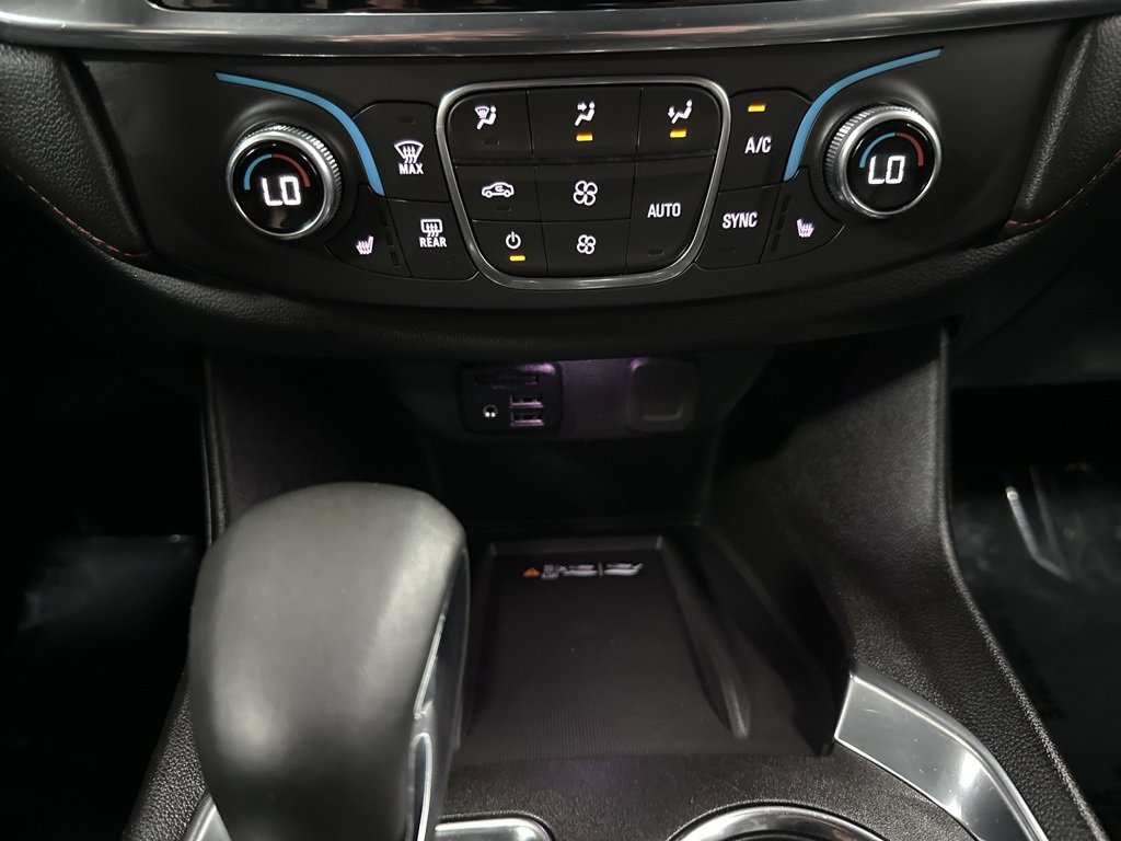 Used 2023 Chevrolet Traverse RS image 25