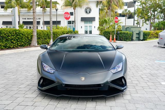 Used 2022 Lamborghini Huracan EVO image 4
