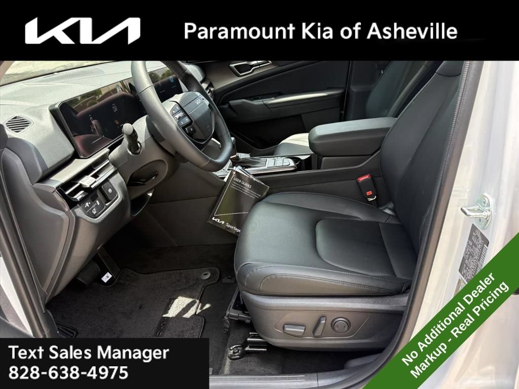New 2026 Kia Sportage EX FWD image 17