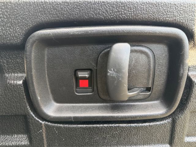 Used 2017 Chevrolet Express 2500 RWD image 37