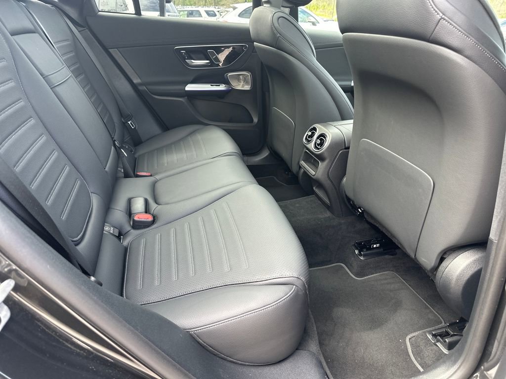 Certified 2025 Mercedes-Benz GLC 300 4MATIC image 32