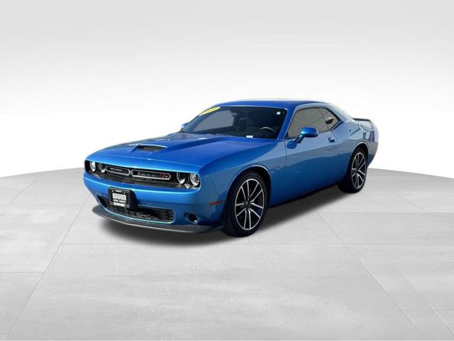 Used 2023 Dodge Challenger R/T w/ Cold Weather Group image 3