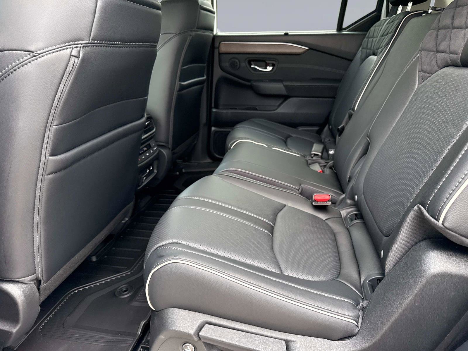 New 2026 Honda Pilot Elite image 15