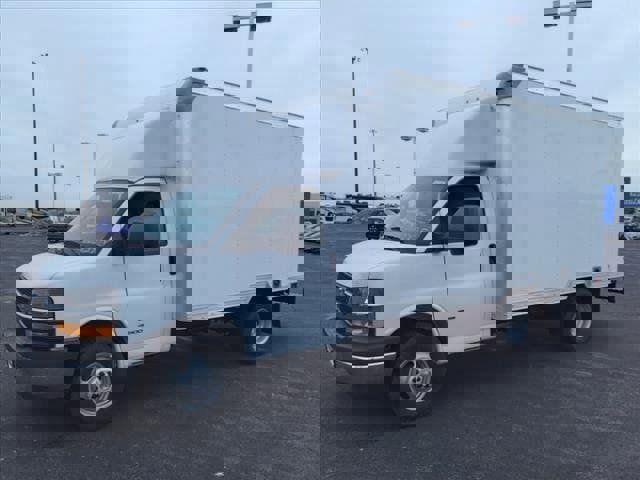 New 2024 Chevrolet Express 4500 w/ Power Convenience Package image 8