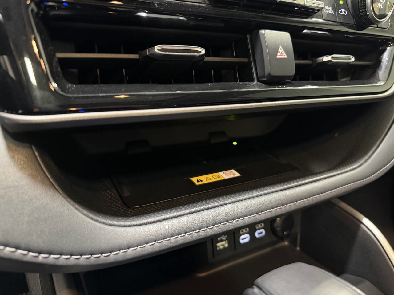 Used 2023 Toyota Highlander XLE image 23