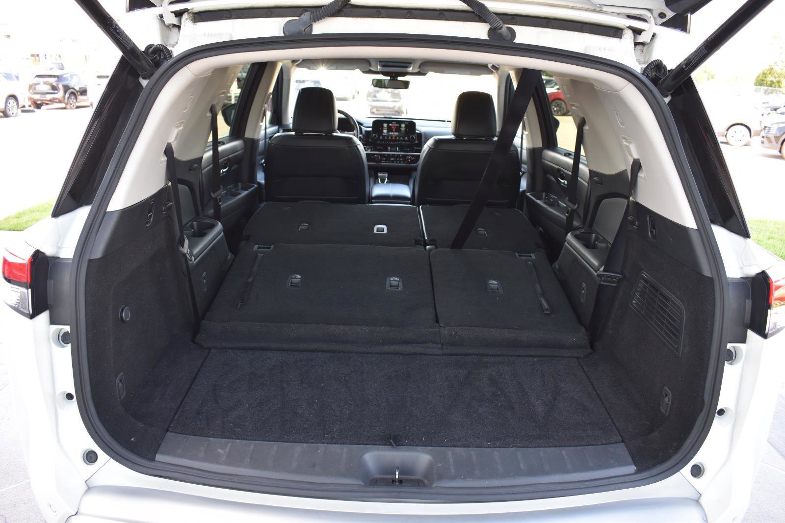 Used 2024 Nissan Pathfinder SL FWD image 61