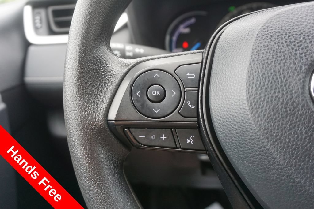 Certified 2025 Toyota RAV4 LE AWD/4WD image 4