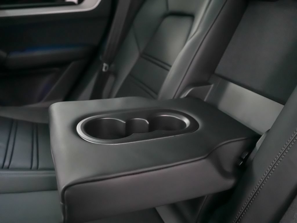 New 2026 Porsche Cayenne Coupe AWD/4WD image 17