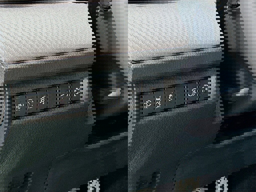 New 2026 Toyota Camry SE image 11