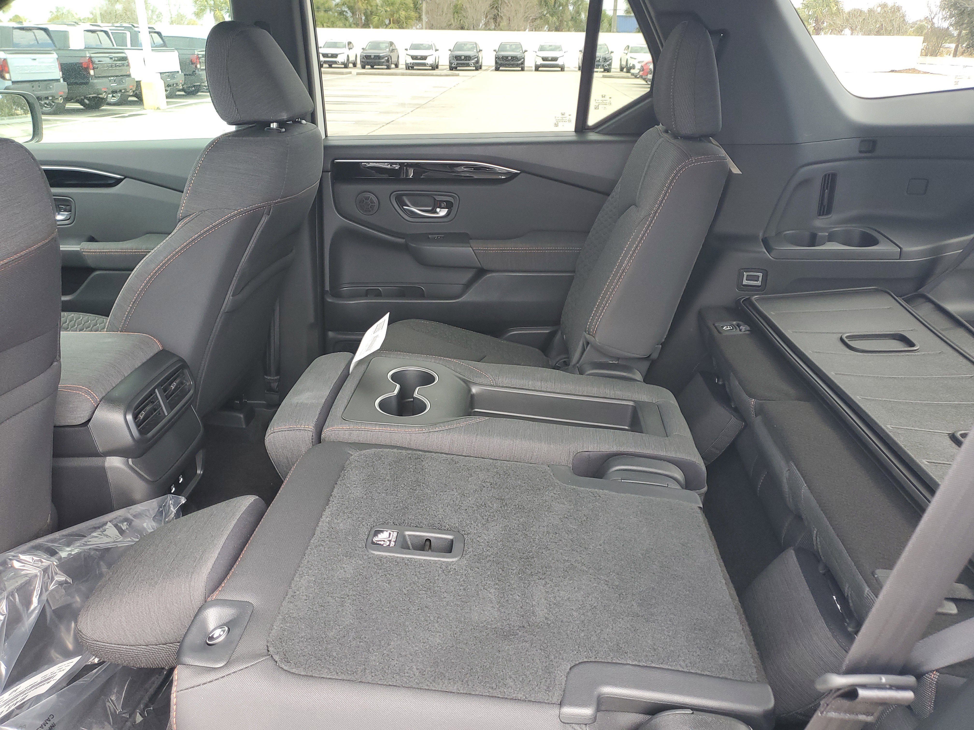 New 2026 Honda Pilot Sport image 12