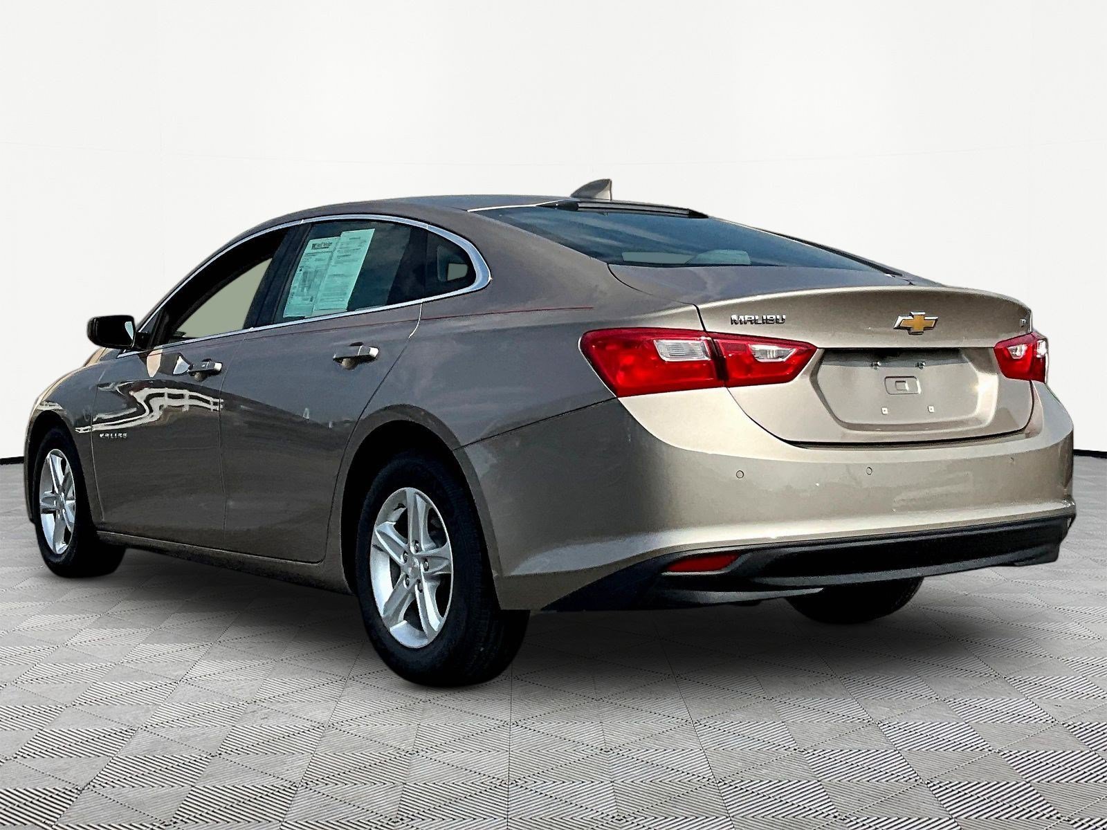 Used 2024 Chevrolet Malibu LT FWD image 4