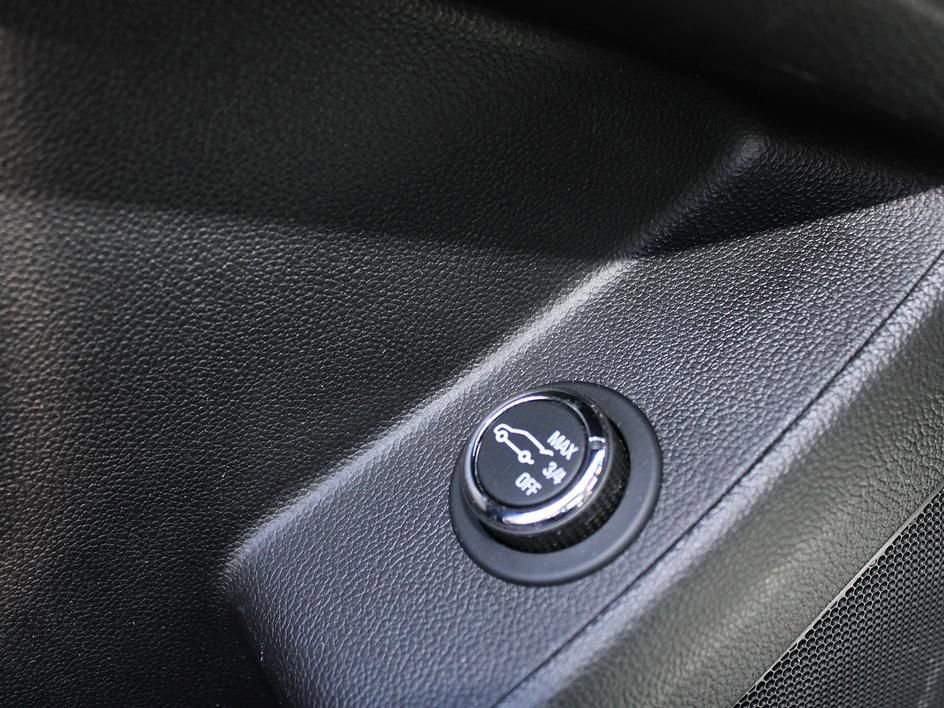 Used 2023 Chevrolet Traverse LT image 22