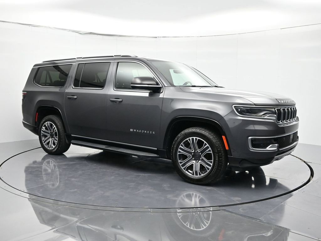 Used 2024 Jeep Wagoneer L Series II RWD image 3