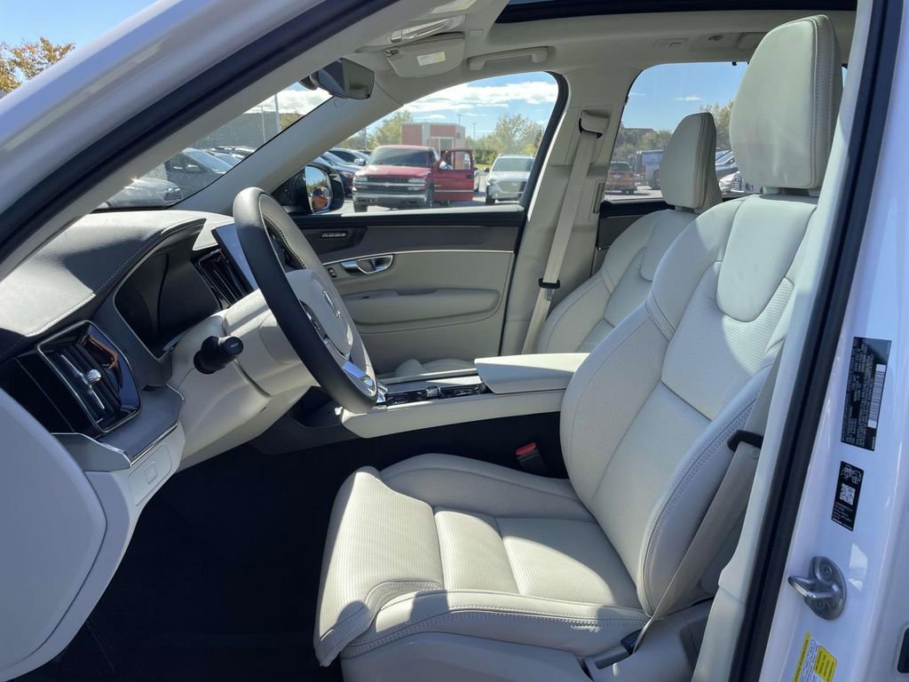 New 2026 Volvo XC90 B6 Ultra w/ Protection Package Premier image 8