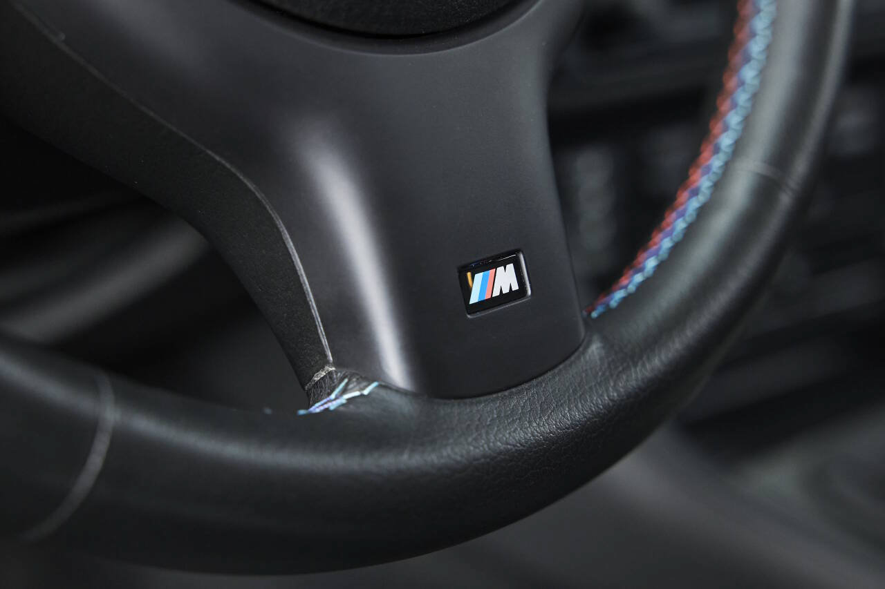 Used 2003 BMW M5 RWD image 50