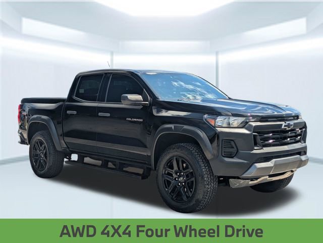 Used 2023 Chevrolet Colorado Trail Boss w/ Advanced Trailering Package AWD/4WD image 9