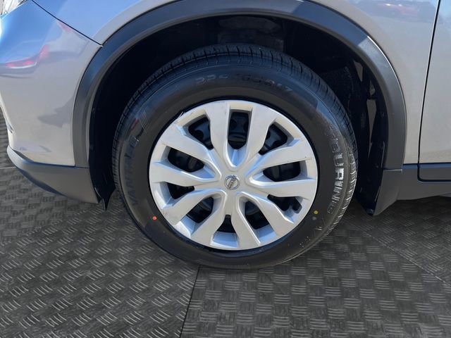 Used 2018 Nissan Rogue S image 32