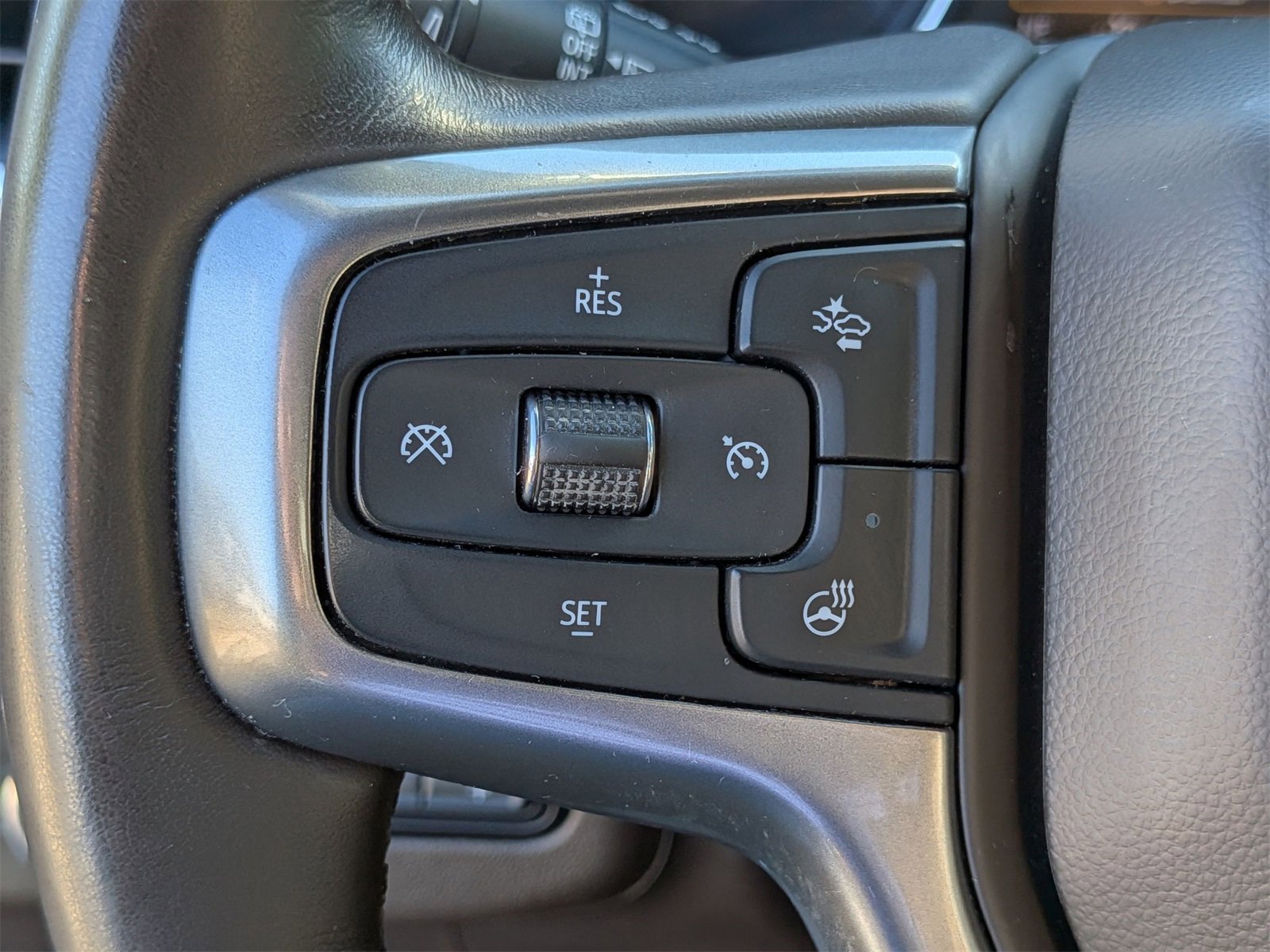 Used 2021 Chevrolet Tahoe LT w/ LT Signature Package image 18