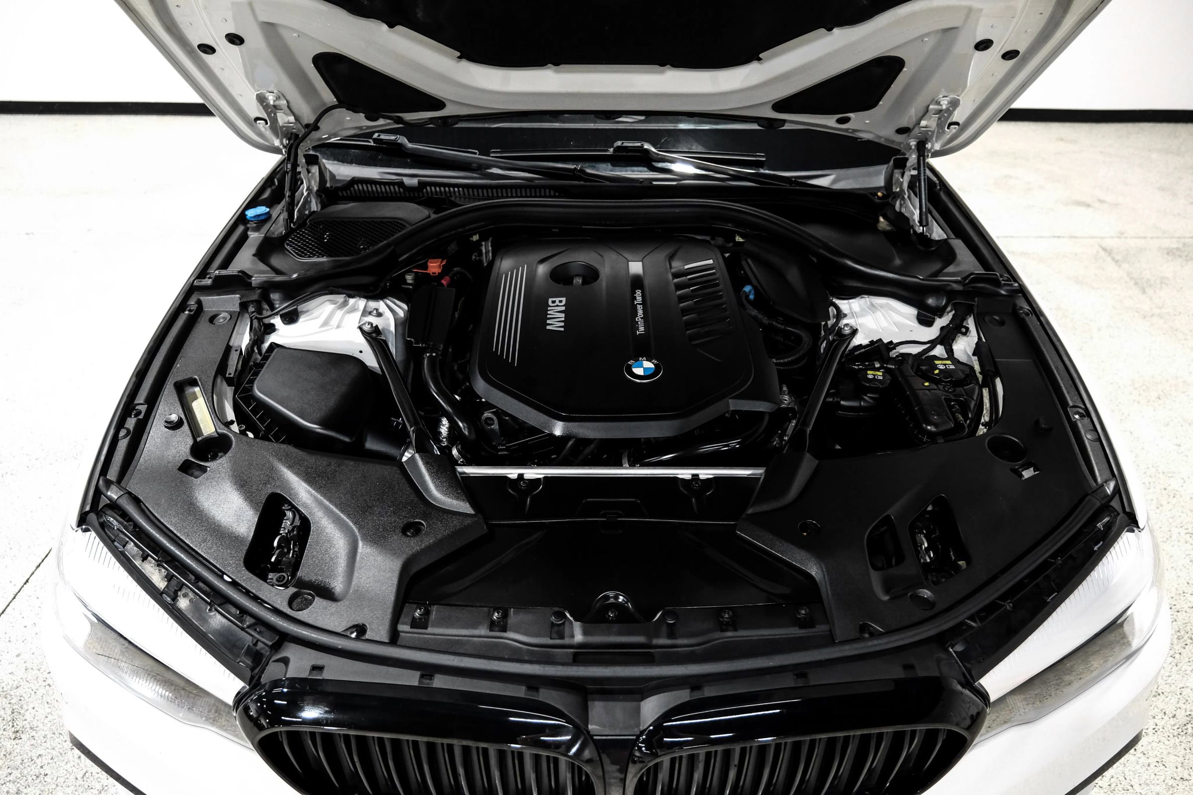 Used 2018 BMW 540i w/ M Sport Package RWD image 61