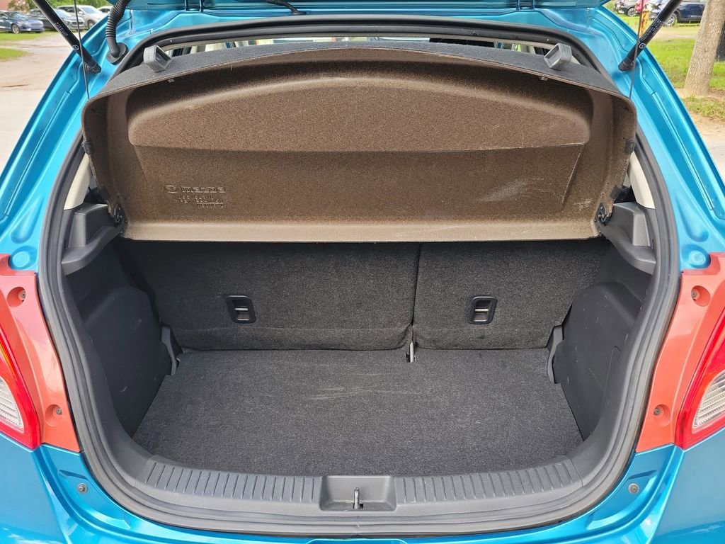 Used 2011 MAZDA MAZDA2 Touring FWD image 13