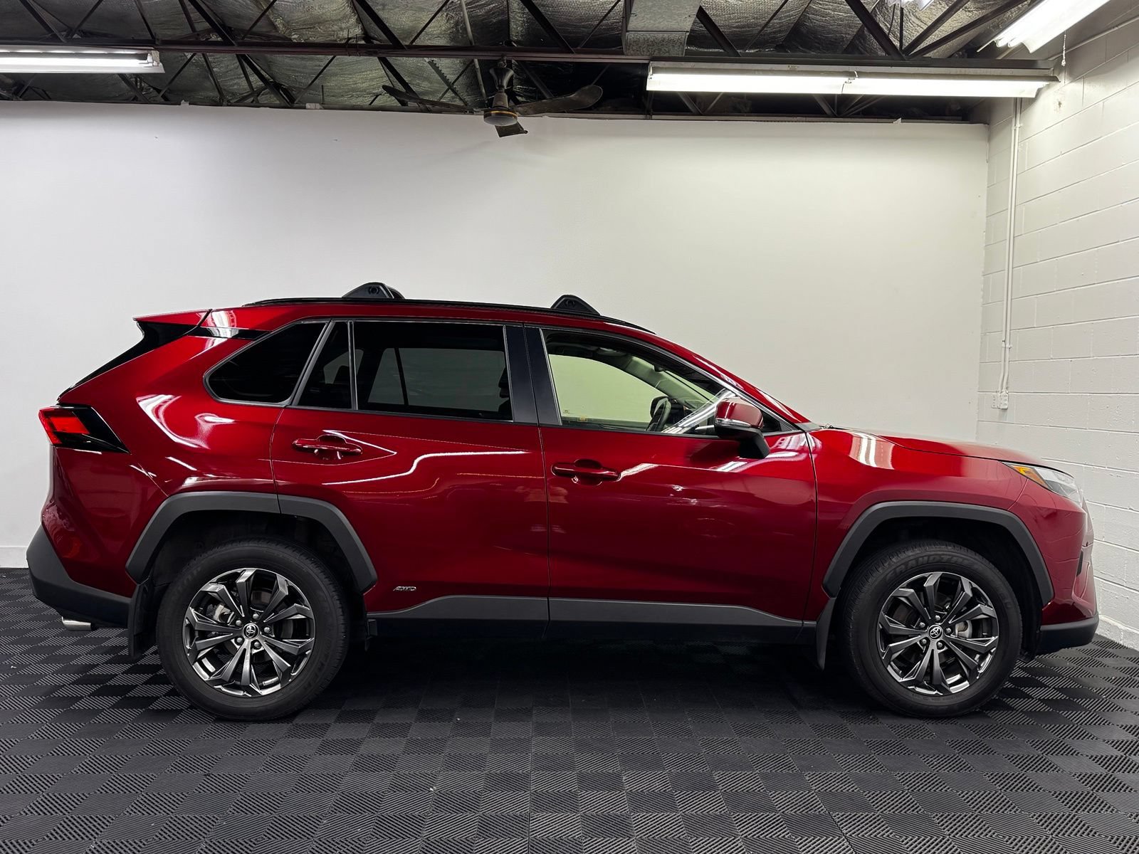 Used 2024 Toyota RAV4 XLE Premium w/ Weather Package AWD/4WD image 4